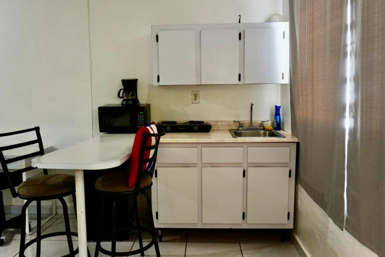 All You Need Studios Walking Distance To Beach Isla Verde San Juan Exterior foto